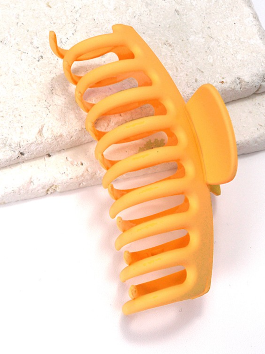 mango classic hair claw clip