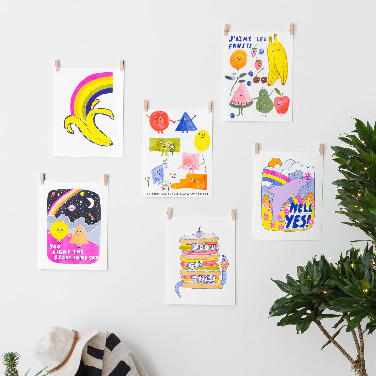 la vie en rose color wheel print on wall