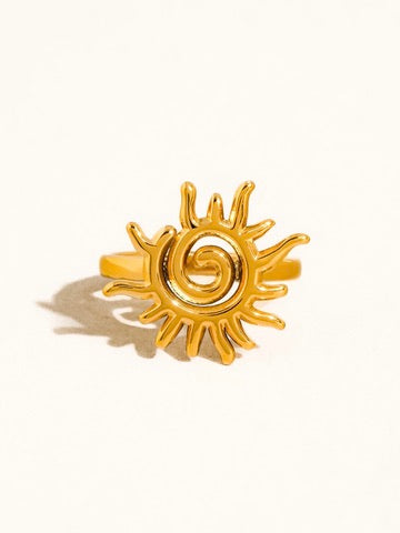 Sunburst 18K Spiral Statement Ring