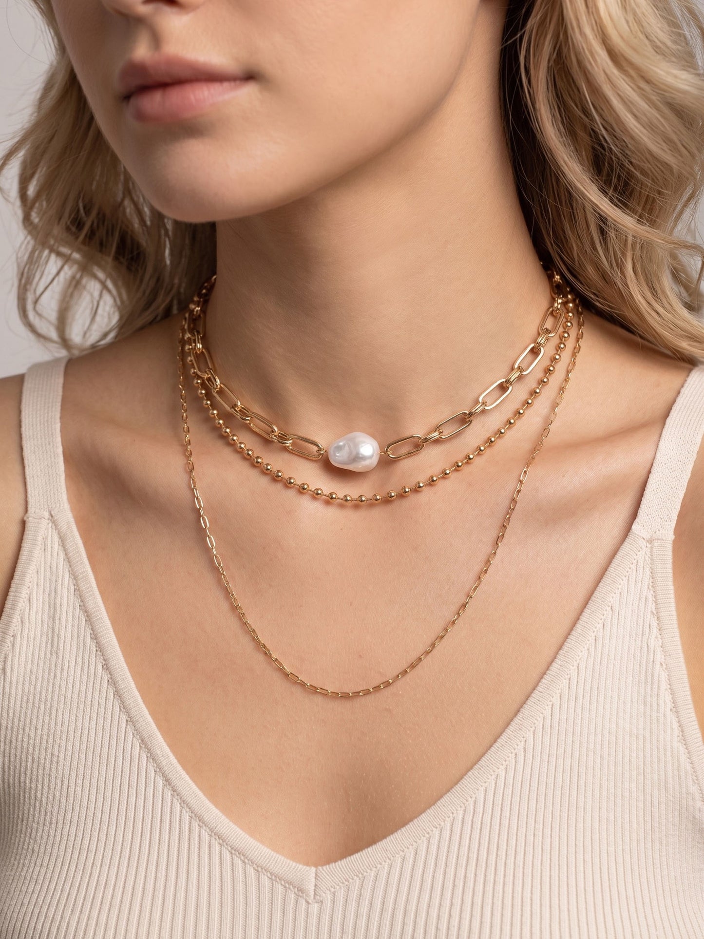 Pearl and Chains Necklace Set