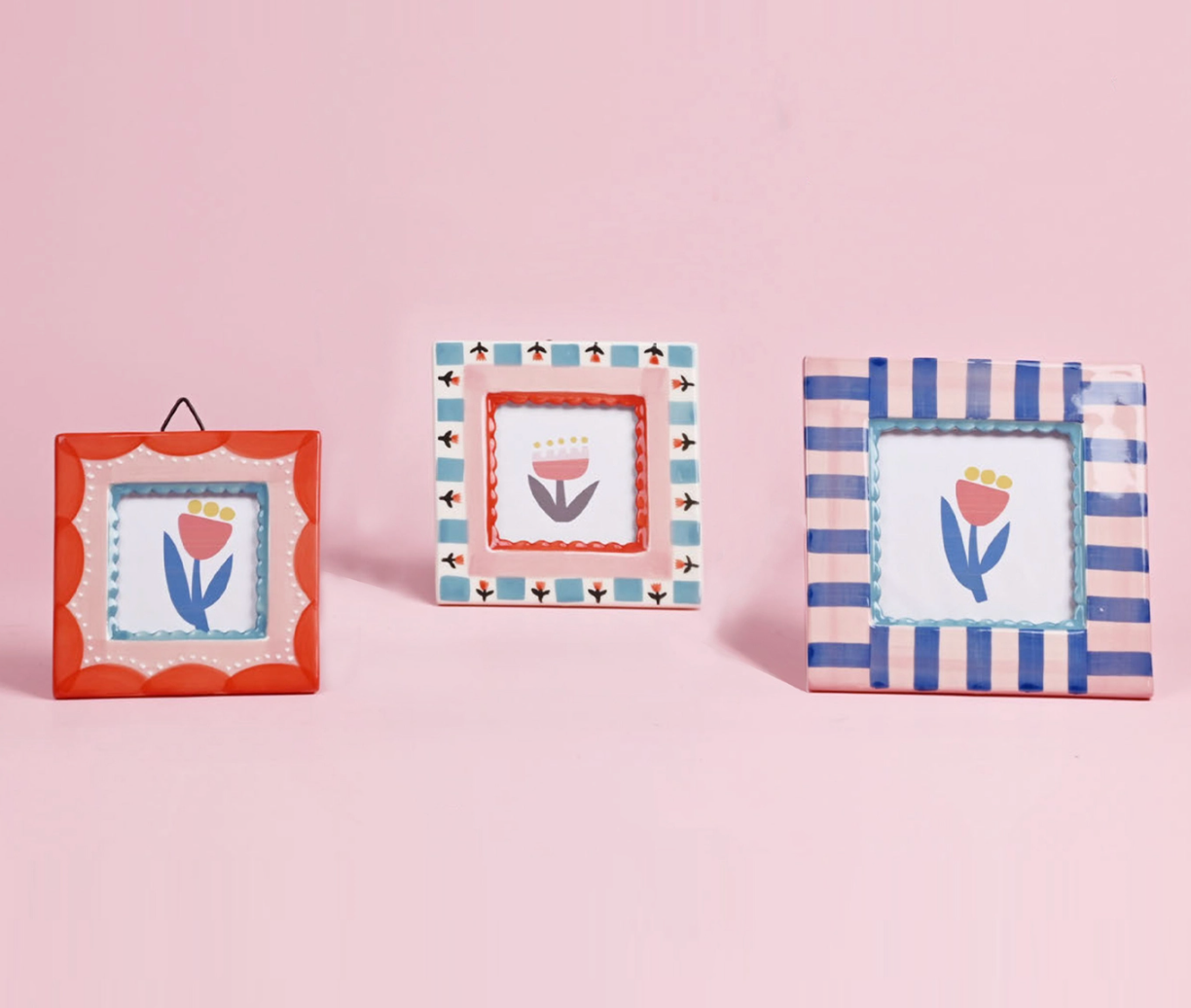Red Scallop Hand-Painted Ceramic Frame