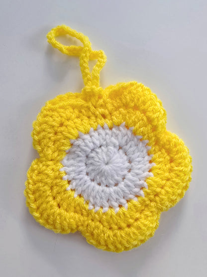 Beginner Crochet Flower Pouch—Sunday, 10/6 from 12–3p