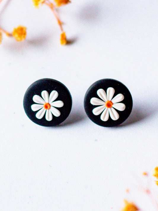 black daisy mini studs