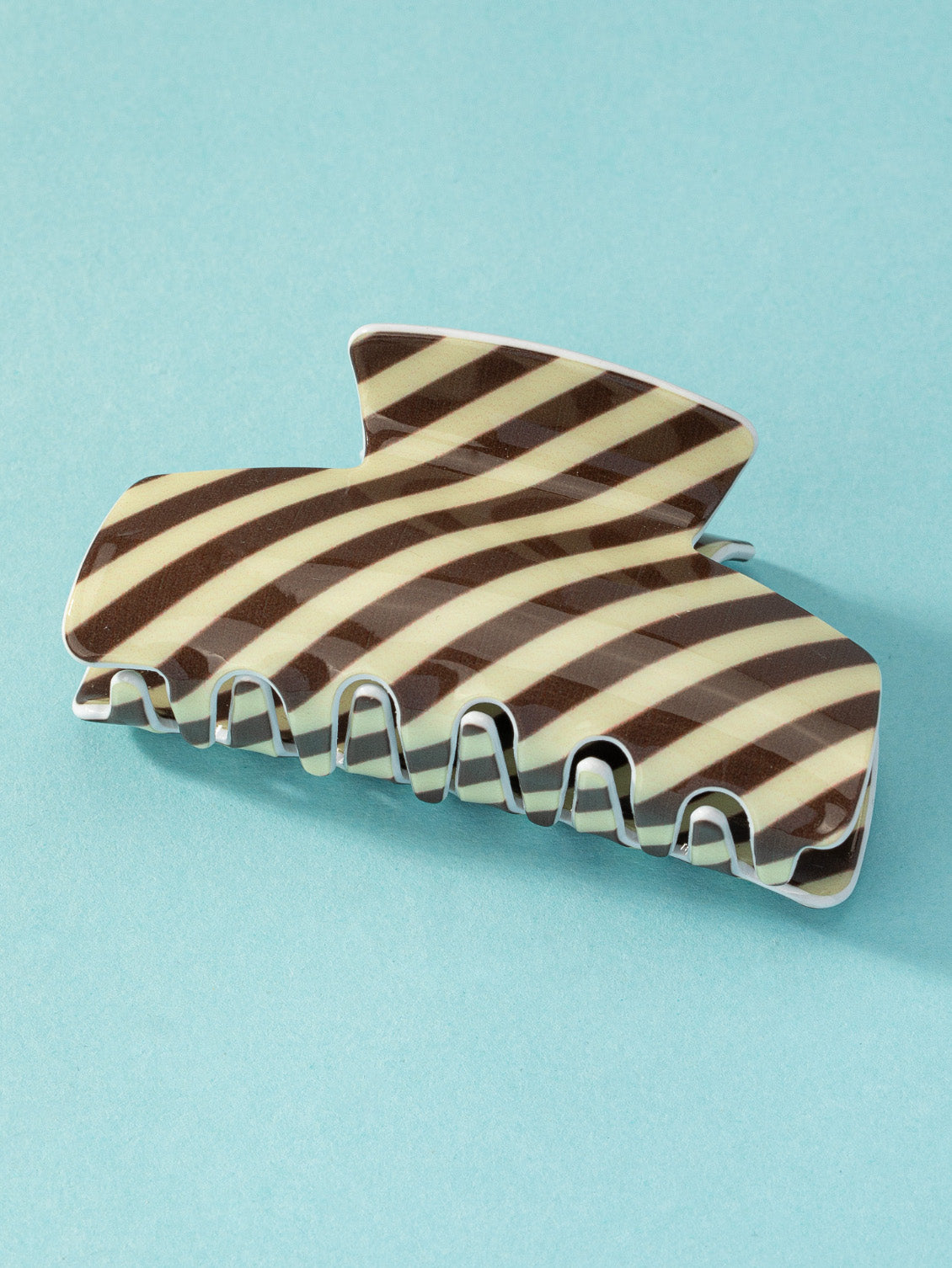 brown striped hair claw clip