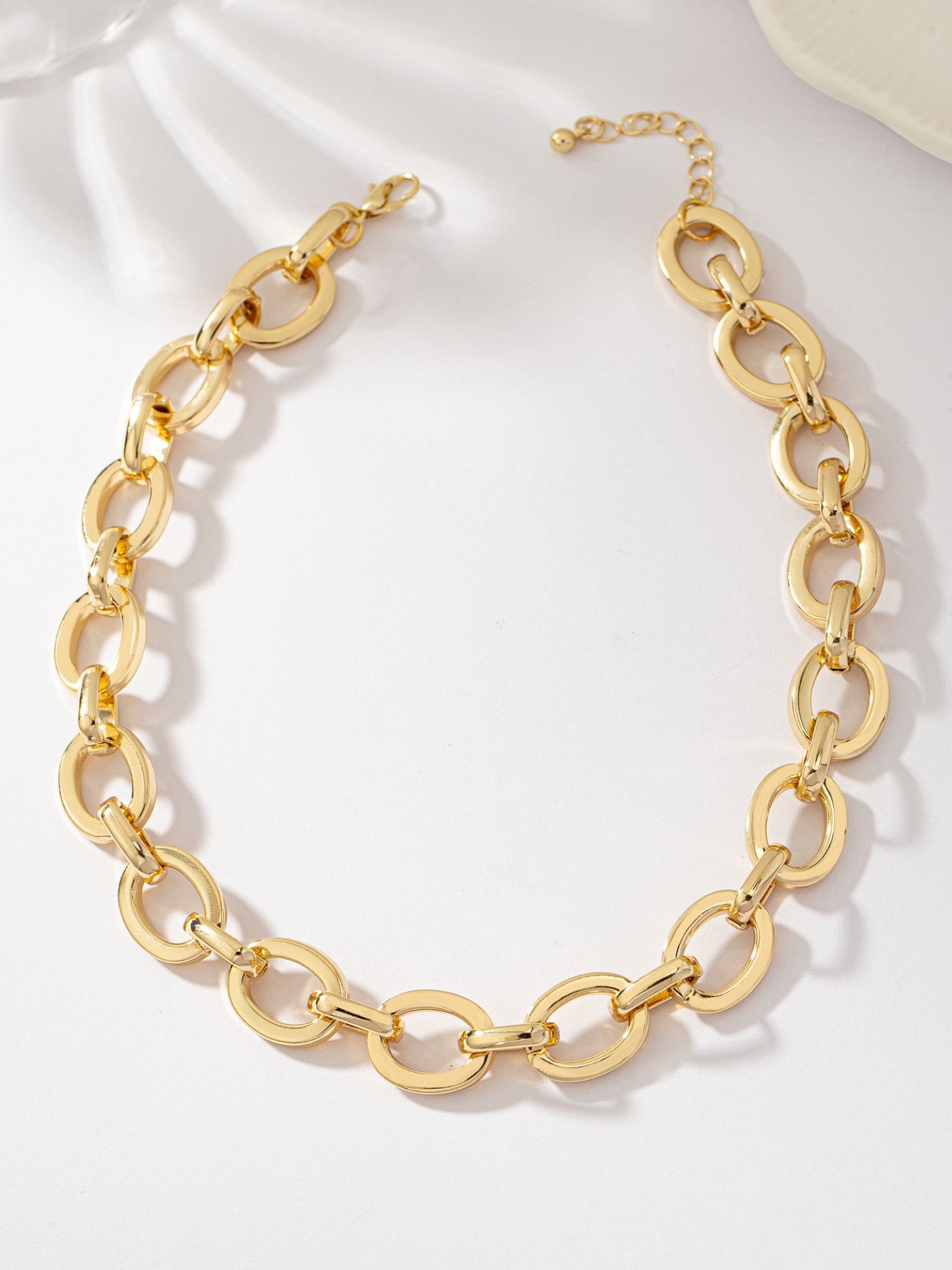 chunky gold chain choker