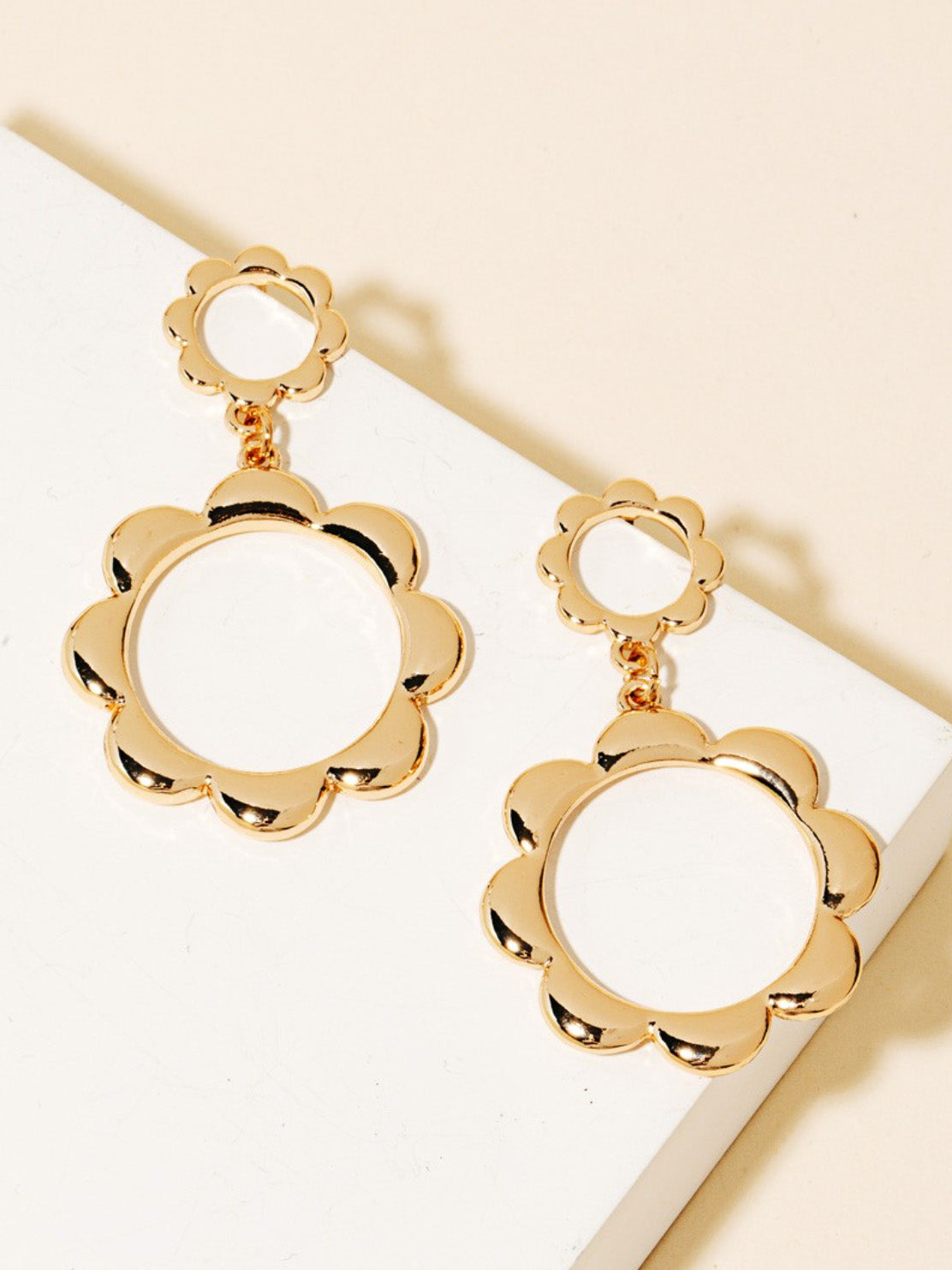 gold daisy duo drop earrings