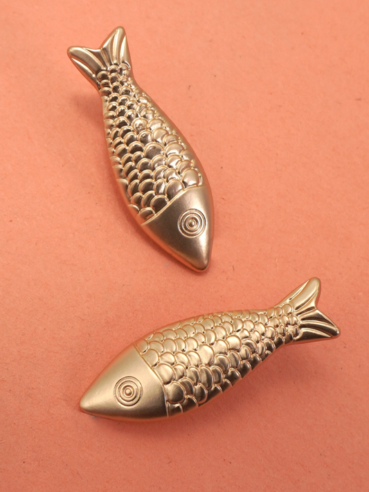 gold fish studs