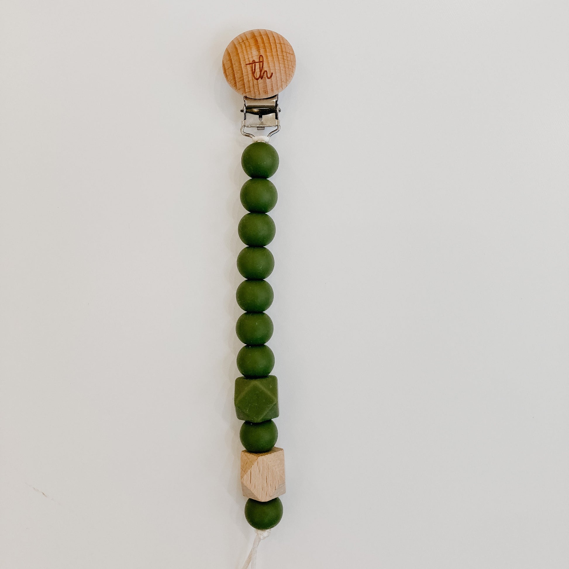 jolie pacifier clip in army green