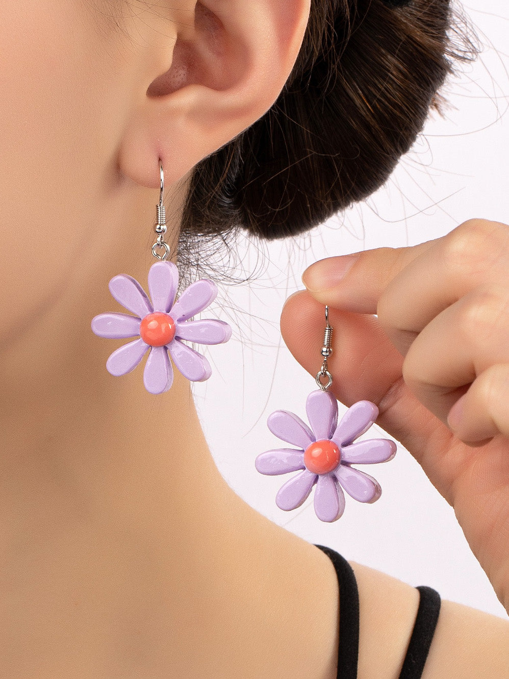 lavender daisy drop earrings