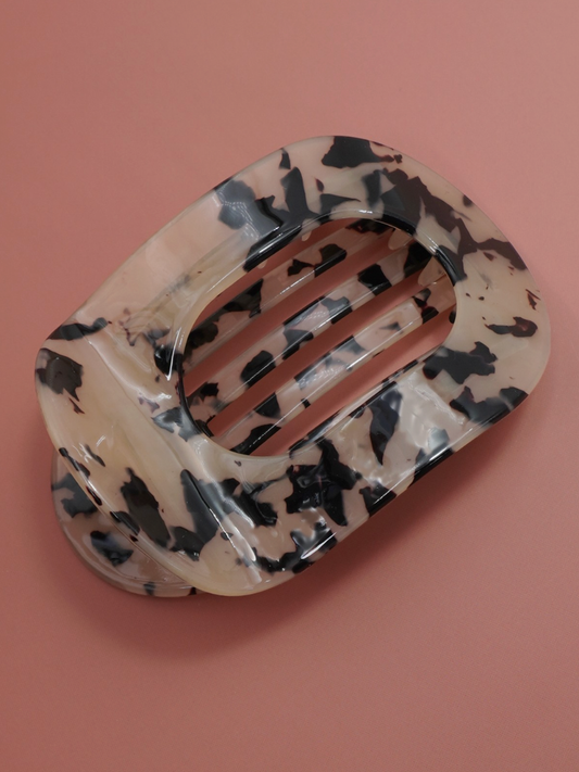 lilah jumbo flat hair claw clip