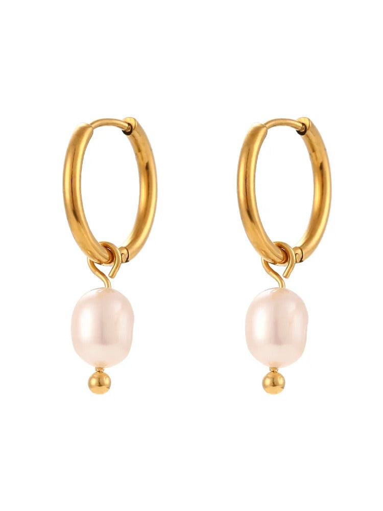Roslyn Pearl Earrings