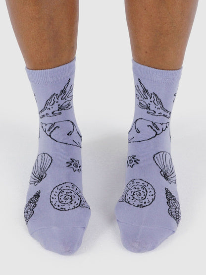 Shells Light Blue Crew Socks