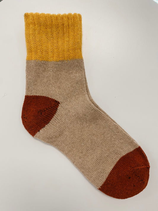 yellow cuff + sand color block socks
